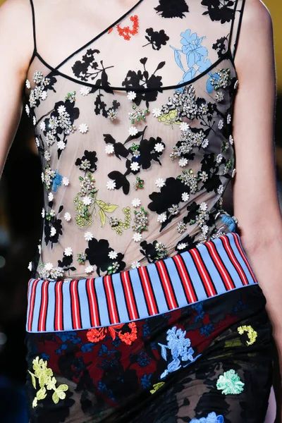 Look 41